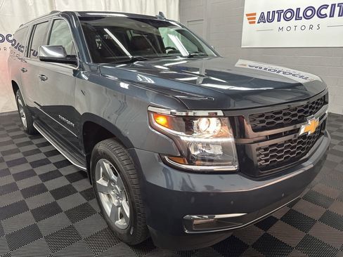 Used 2020 Chevrolet Suburban Premier image 2