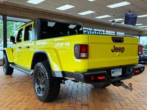 Used 2023 Jeep Gladiator Mojave w/ Trailer Tow Package AWD/4WD image 8
