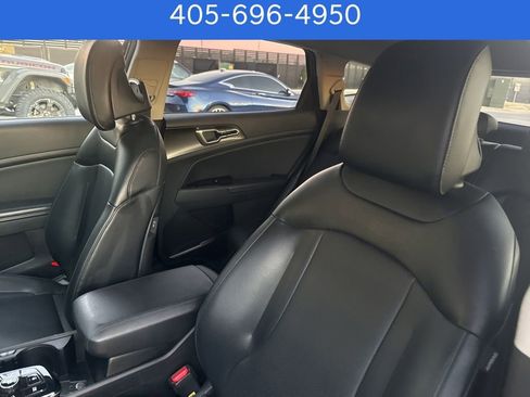 Used 2023 Kia Sportage EX image 14