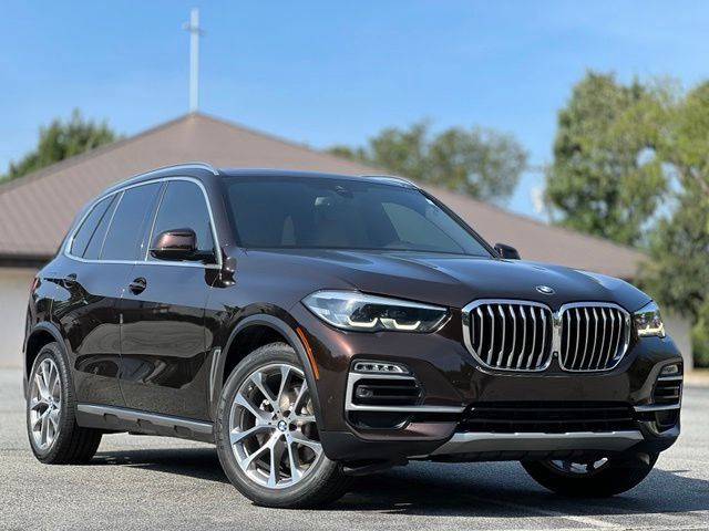 Used 2019 BMW X5 xDrive40i w/ Convenience Package AWD/4WD image 3