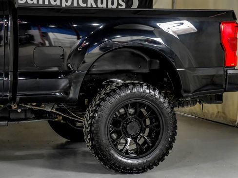 Used 2019 Ford F250 Lariat w/ Lariat Ultimate Package image 14