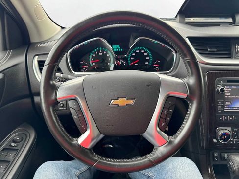 Used 2015 Chevrolet Traverse LT image 18