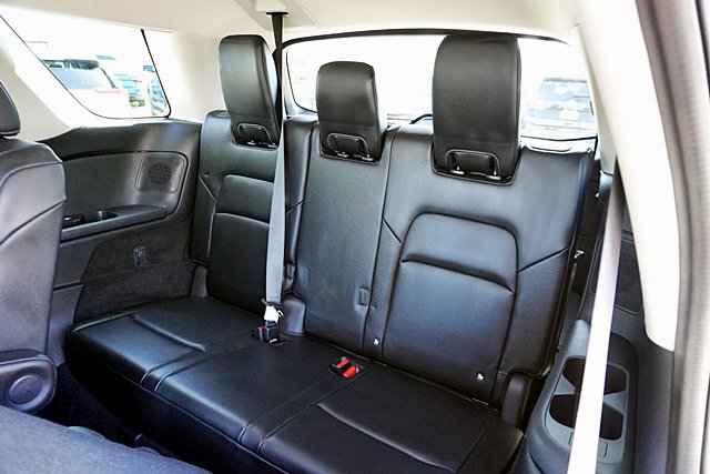 Used 2022 Nissan Pathfinder SL w/ SL Premium Package FWD image 29