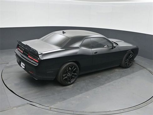Used 2018 Dodge Challenger T/A image 30