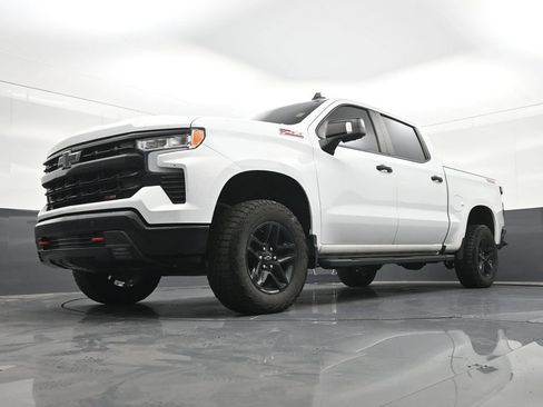 Used 2024 Chevrolet Silverado 1500 LT Trail Boss w/ LT Trail Boss Premium Package AWD/4WD image 24