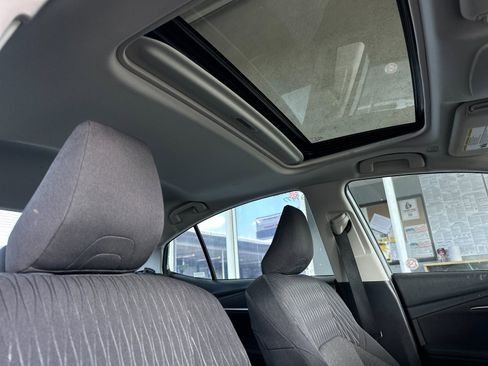 Used 2025 Toyota Camry LE w/ Convenience Package image 15