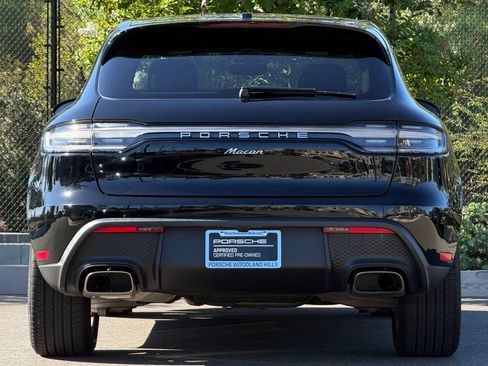 Certified 2024 Porsche Macan AWD/4WD image 6