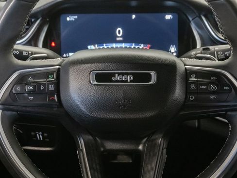 Used 2024 Jeep Grand Cherokee Altitude AWD/4WD image 14