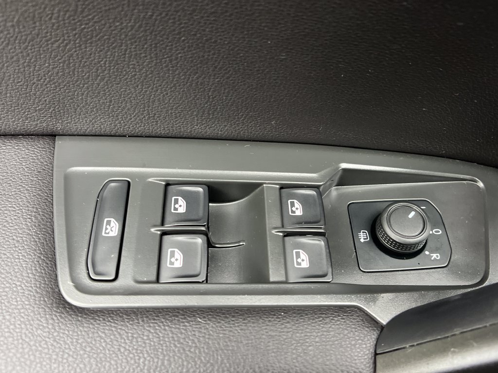 Used 2024 Volkswagen Tiguan S AWD/4WD image 12