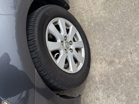 Used 2009 Toyota Camry XLE image 12