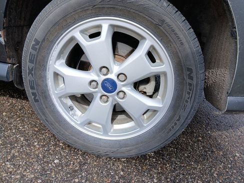 Used 2016 Ford Transit Connect Titanium image 9