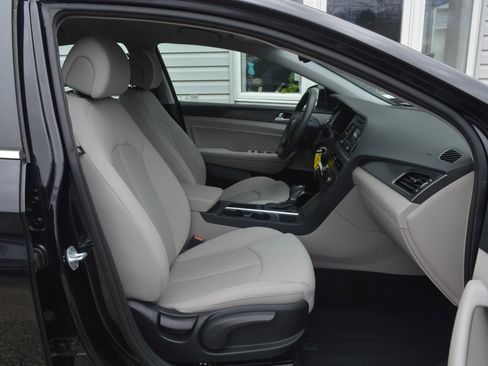 Used 2015 Hyundai Sonata Sport image 16