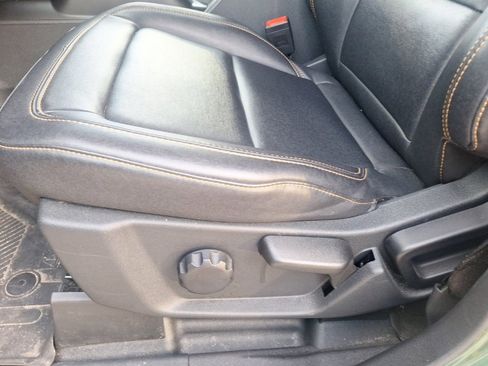 Used 2023 Ford Bronco Badlands image 10