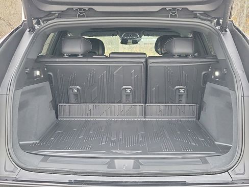 New 2026 Cadillac Lyriq Sport image 17