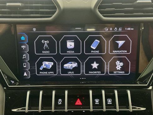 Used 2022 Lamborghini Urus AWD/4WD image 15