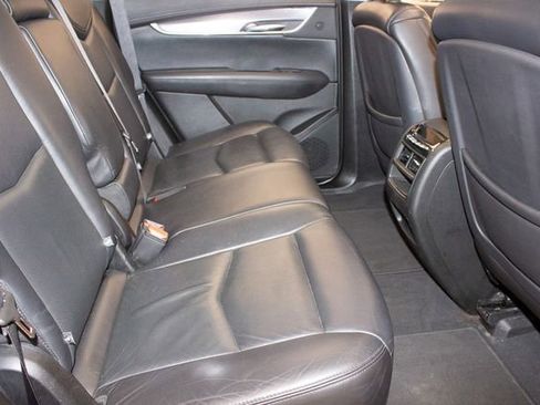 Used 2018 Cadillac XT5 Premium Luxury image 12