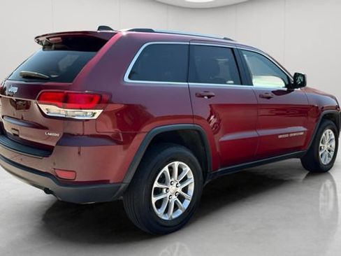 Used 2021 Jeep Grand Cherokee Laredo X AWD/4WD image 4