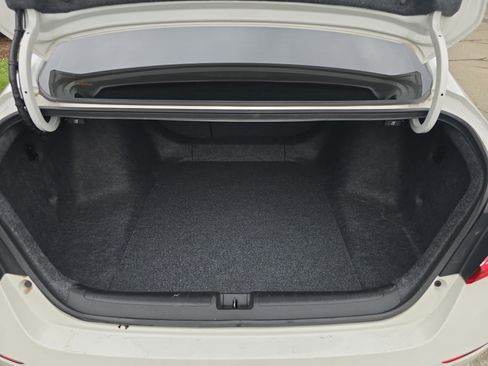 Used 2021 Honda Accord Touring image 5