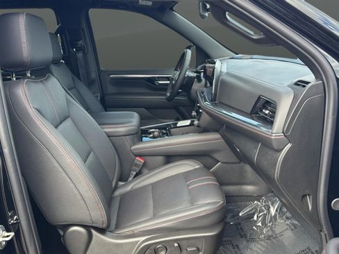 Used 2025 Chevrolet Tahoe RST w/ Comfort Package AWD/4WD image 28