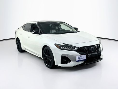 Used 2021 Nissan Maxima SR w/ Sport Mat Group FWD image 3