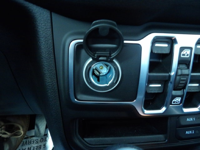 Used 2025 Jeep Gladiator Sport AWD/4WD image 26