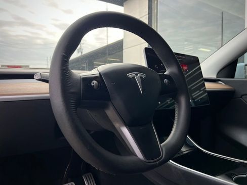 Used 2021 Tesla Model Y Long Range image 58