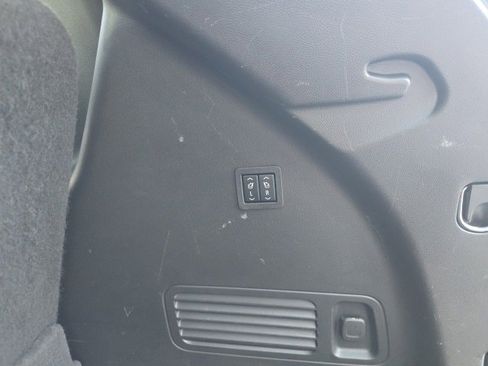 Used 2021 Buick Enclave Premium w/ Sun and Sites Package image 35