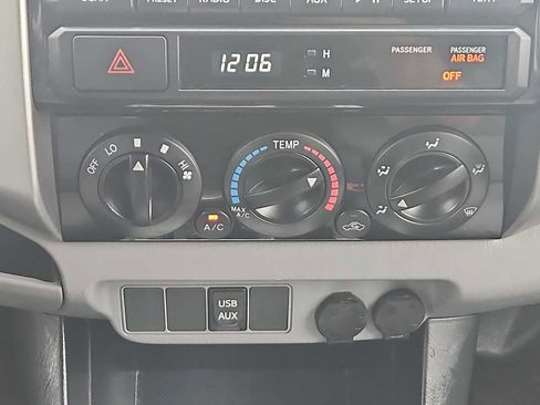 Used 2012 Toyota Tacoma 2WD Double Cab image 16