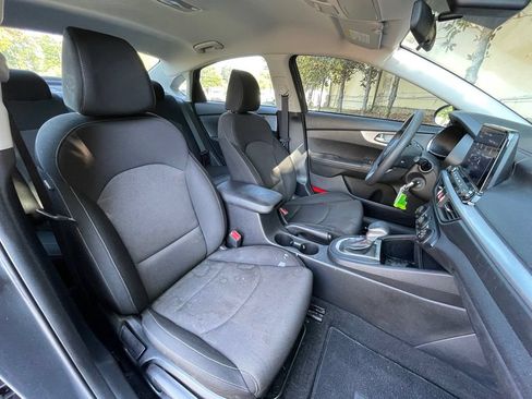 Used 2023 Kia Forte LXS FWD image 30