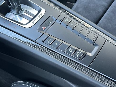 Used 2018 Porsche 911 GT2 RS RWD image 24