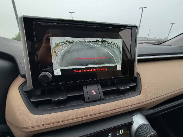 Used 2025 Toyota RAV4 XLE w/ Convenience Package FWD image 17