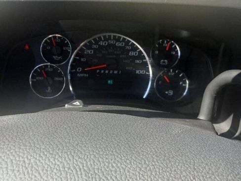 Used 2025 Chevrolet Express 2500 w/ Driver Convenience Package RWD image 8