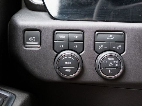 Used 2023 Chevrolet Silverado 1500 RST image 10