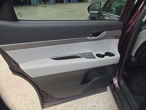 Used 2024 Hyundai Palisade SEL FWD image 14