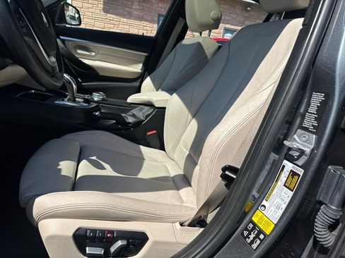 Used 2017 BMW 330i xDrive Sedan AWD/4WD image 25