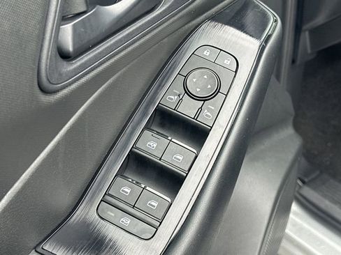 Certified 2025 Nissan Rogue S AWD/4WD image 17