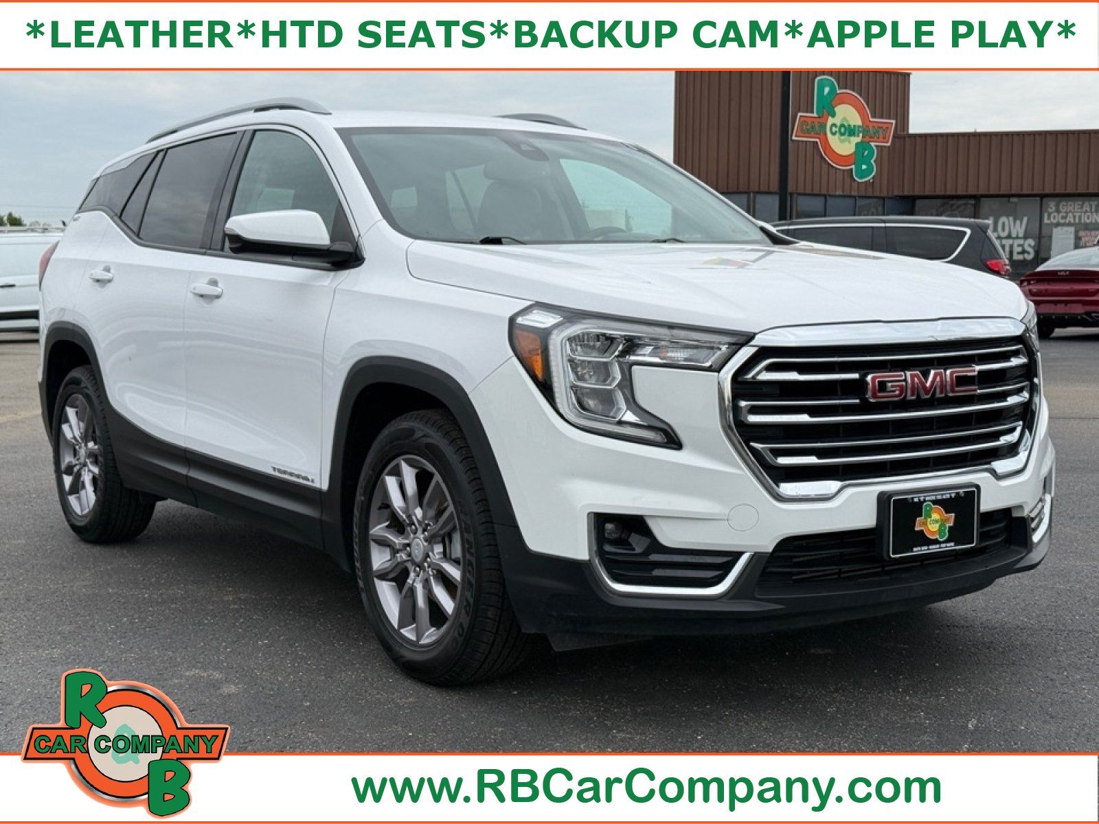 Used 2022 GMC Terrain SLT FWD image 1