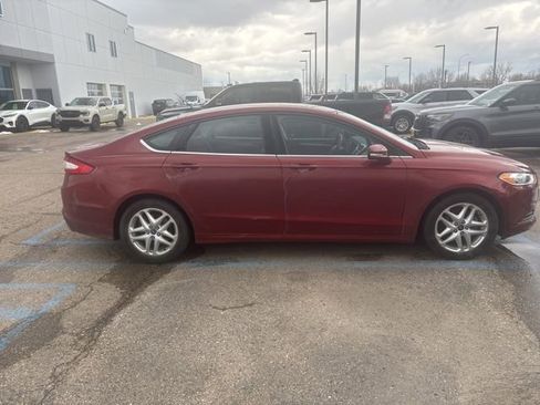 Used 2014 Ford Fusion SE image 8