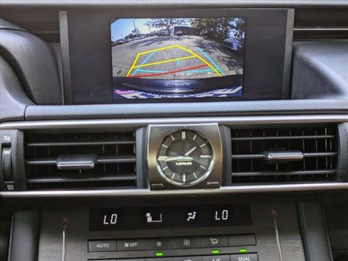 Used 2019 Lexus IS 300 image 12