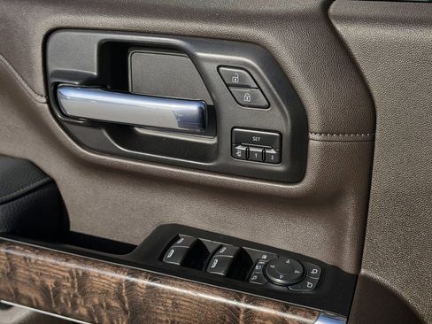 Used 2022 GMC Sierra 2500 Denali AWD/4WD image 16