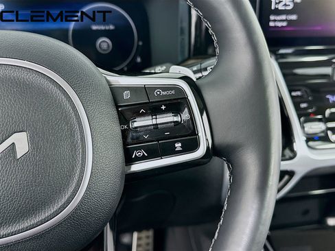 Used 2022 Kia Sorento SX Prestige image 16