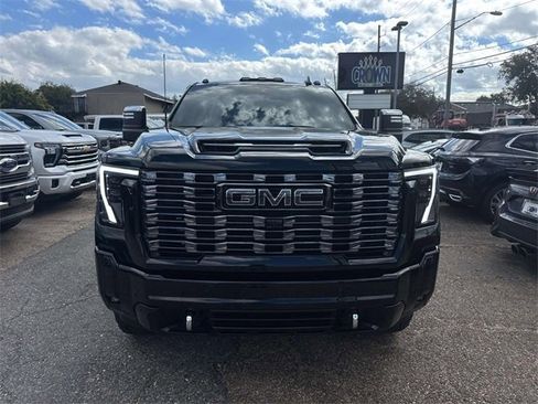 Used 2025 GMC Sierra 2500 Denali Ultimate image 2