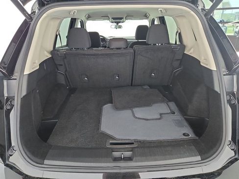 Used 2024 Nissan Rogue SV AWD/4WD image 31