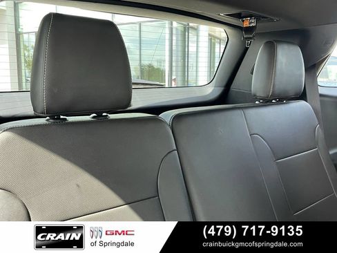 Used 2023 Chevrolet Traverse Premier AWD/4WD image 28