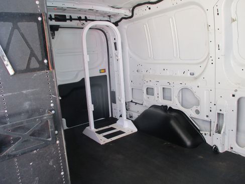 Used 2019 Ford Transit 150 130 Low Roof RWD image 10