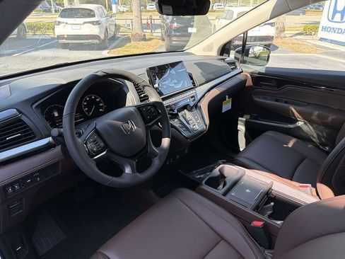 New 2026 Honda Odyssey Touring image 17