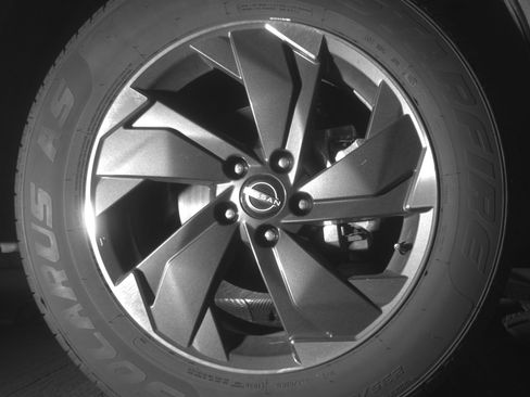 Used 2025 Nissan Rogue SV AWD/4WD image 13