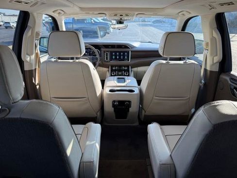 Used 2021 GMC Yukon Denali w/ Denali Premium Package image 50
