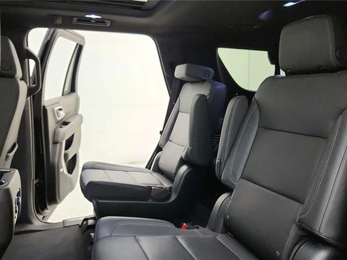 Used 2023 Chevrolet Tahoe Z71 w/ Luxury Package AWD/4WD image 36