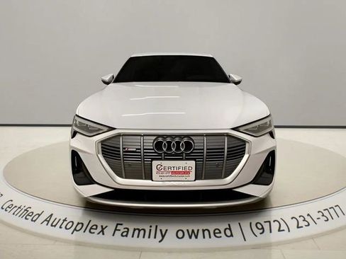 Used 2022 Audi e-tron Premium Plus w/ Premium Plus Package AWD/4WD image 9